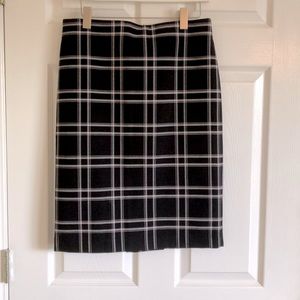 Black and white plaid pencil skirt